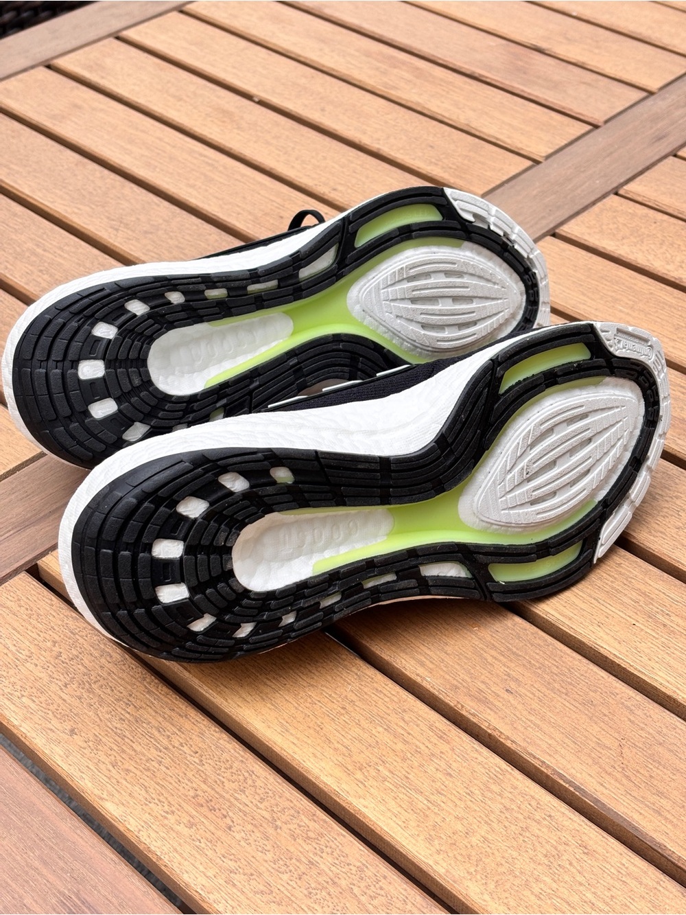 Adidas Ultraboost 22 Black Running Shoes Sneakers - Picture 4 of 9